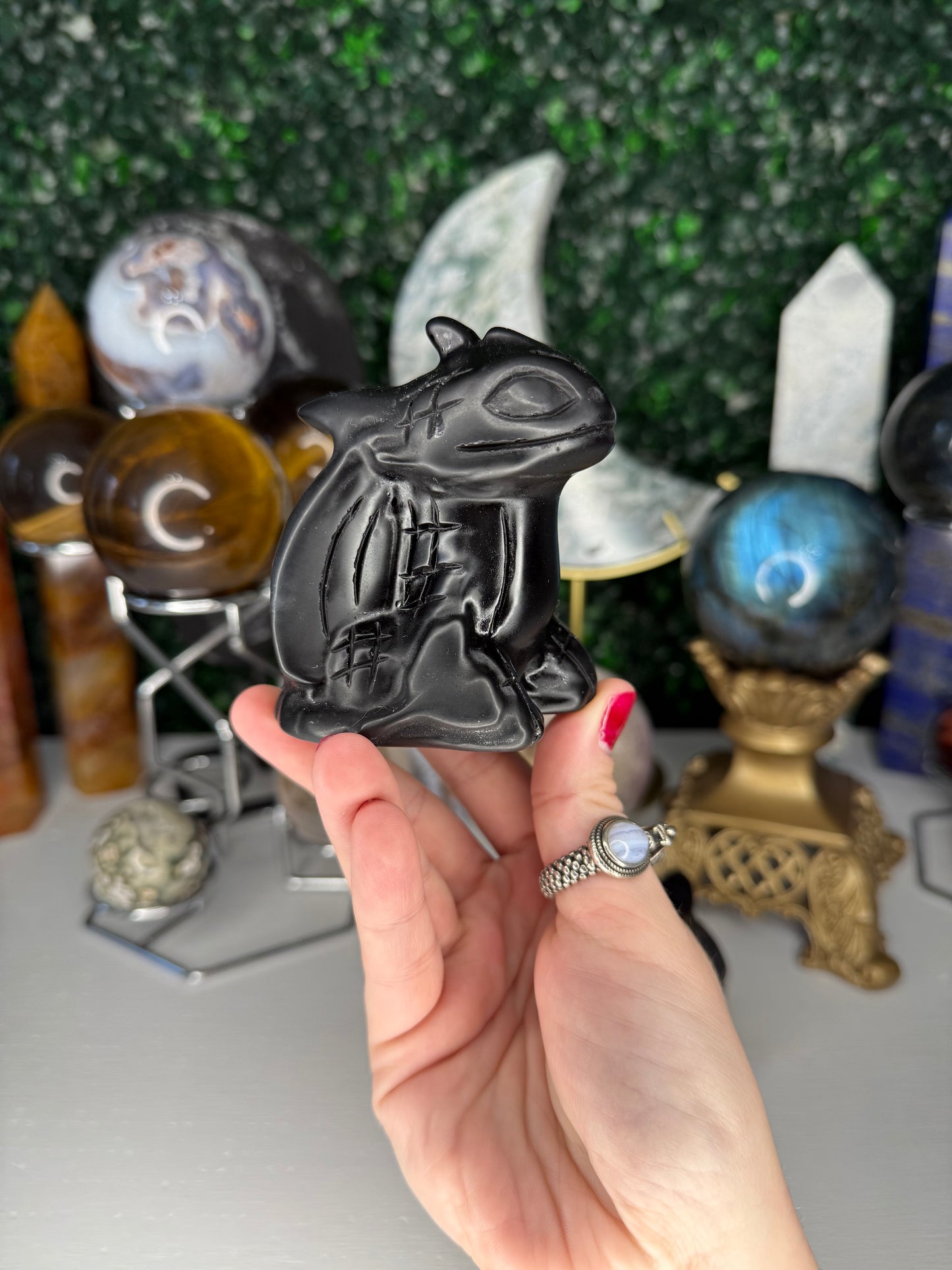 Obsidian Toothless Carvings