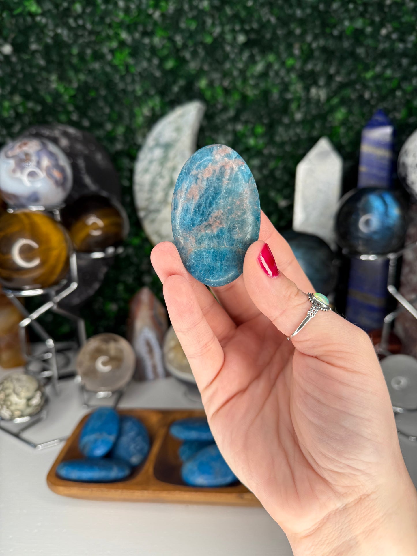 Apatite Palm Stone